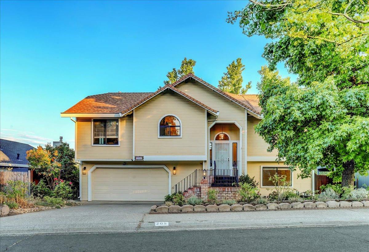 Property Photo:  205 Cypress Hill Drive  CA 95945 