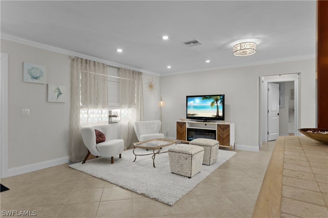 Property Photo:  116 Capri Boulevard  FL 34113 