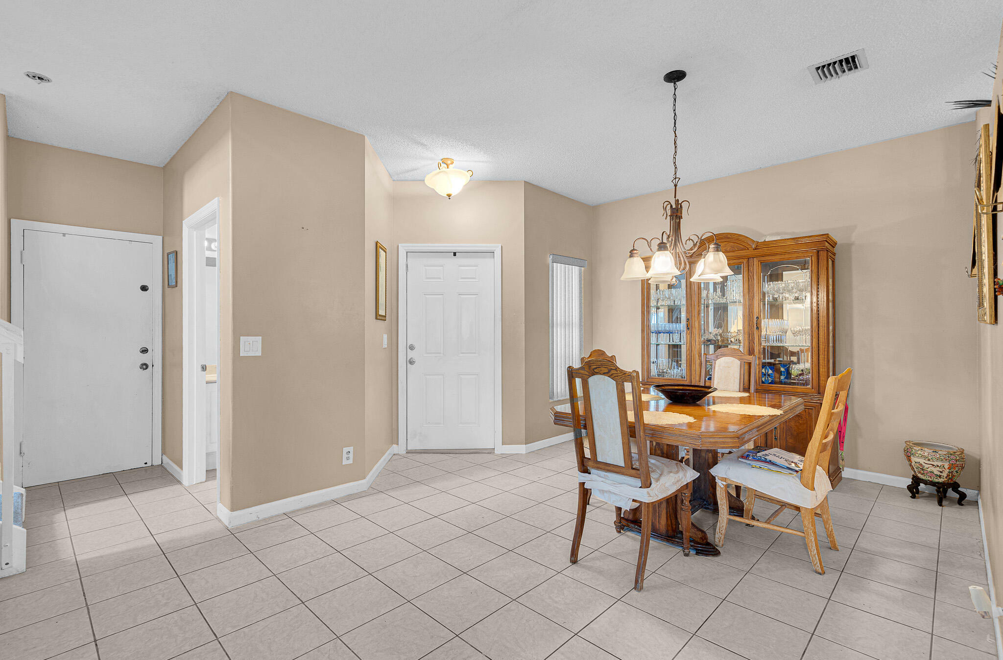 Property Photo:  5636 Kingsmill Court  FL 33463 