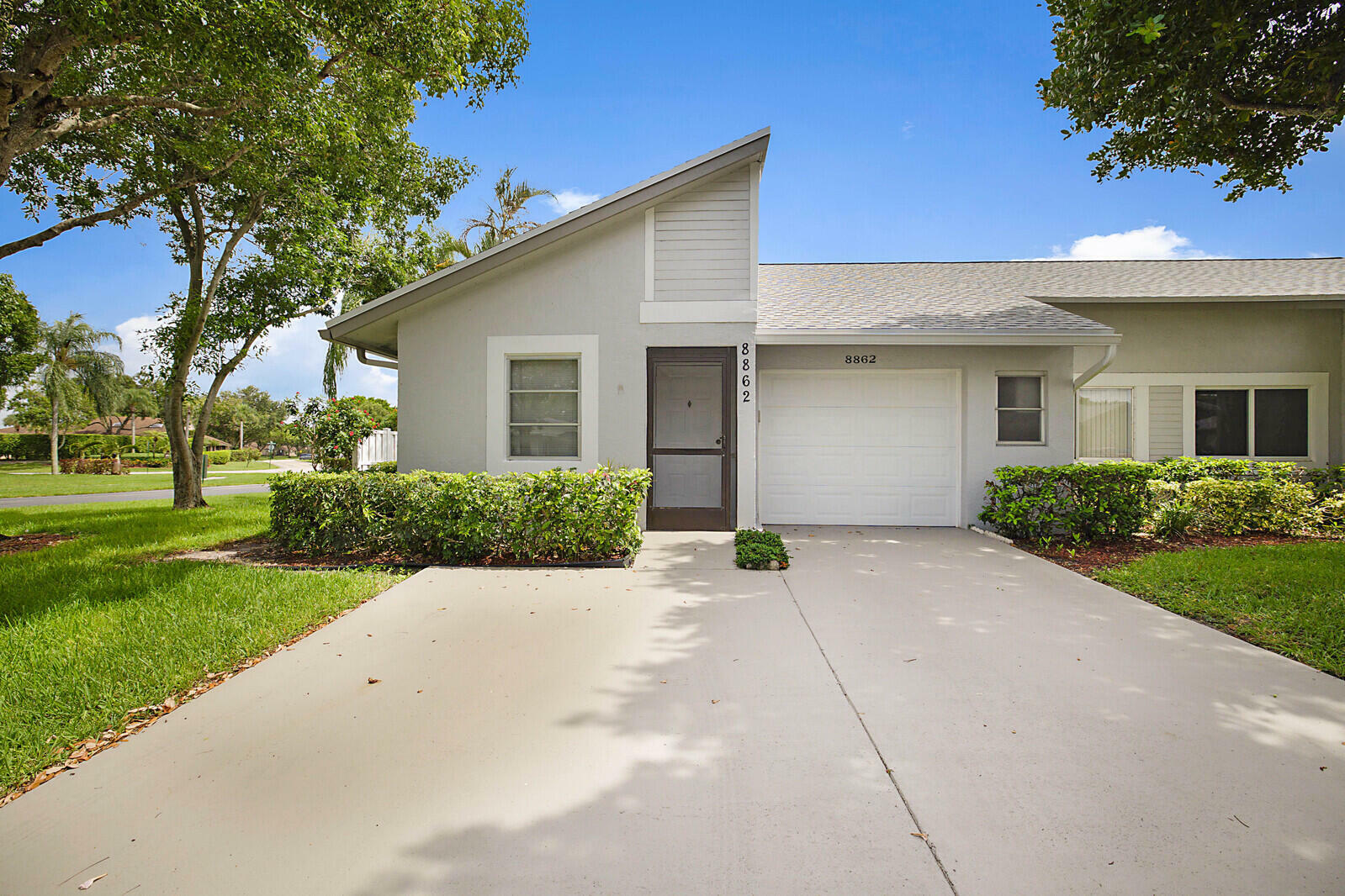 Property Photo:  8862 Windtree Street  FL 33496 