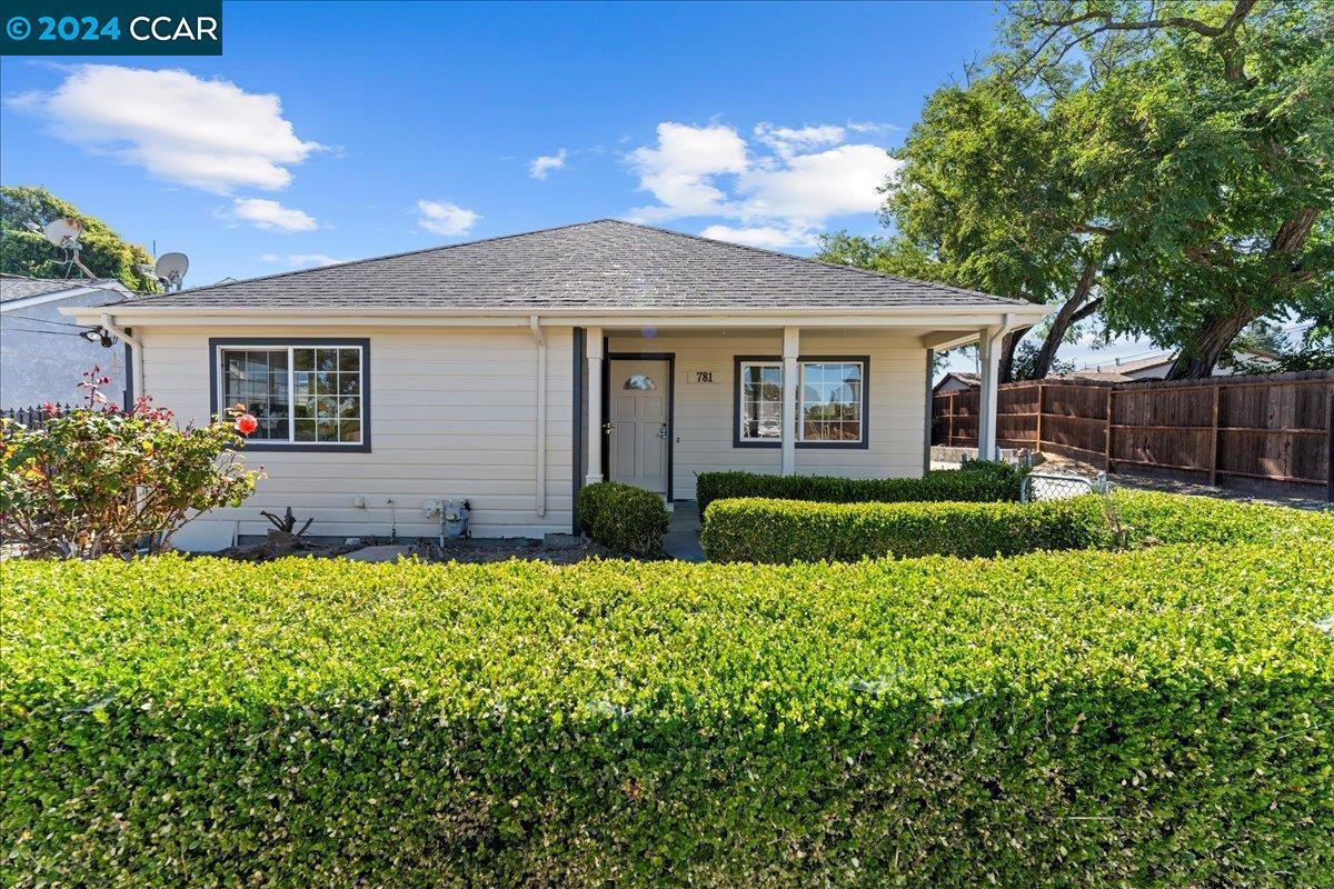 Property Photo: 781 Santa Maria Rd CA 94803