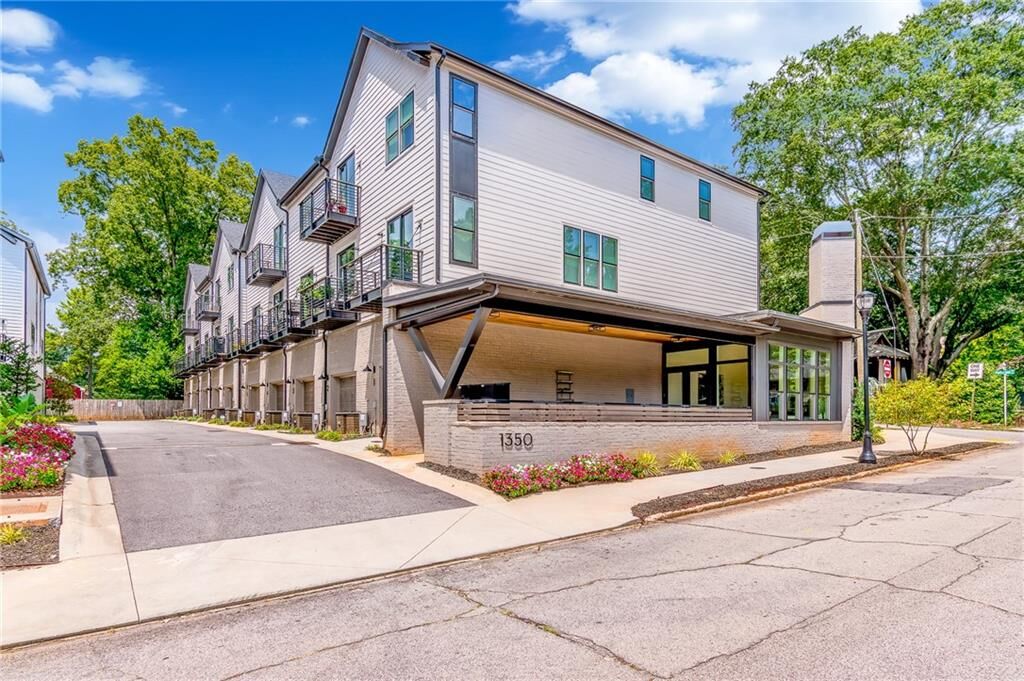 Property Photo:  1350 May Avenue SE 5  GA 30316 