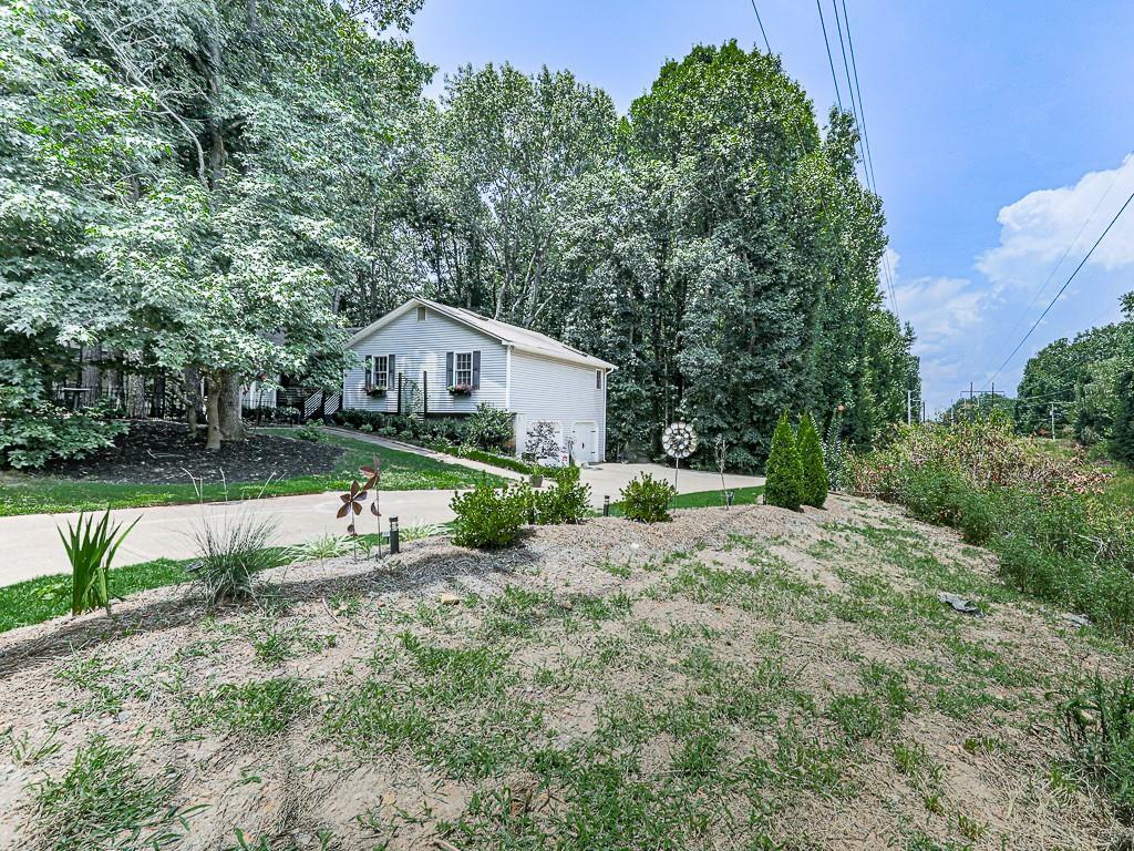 Property Photo:  125 W Mountain Oak Street  GA 30115 