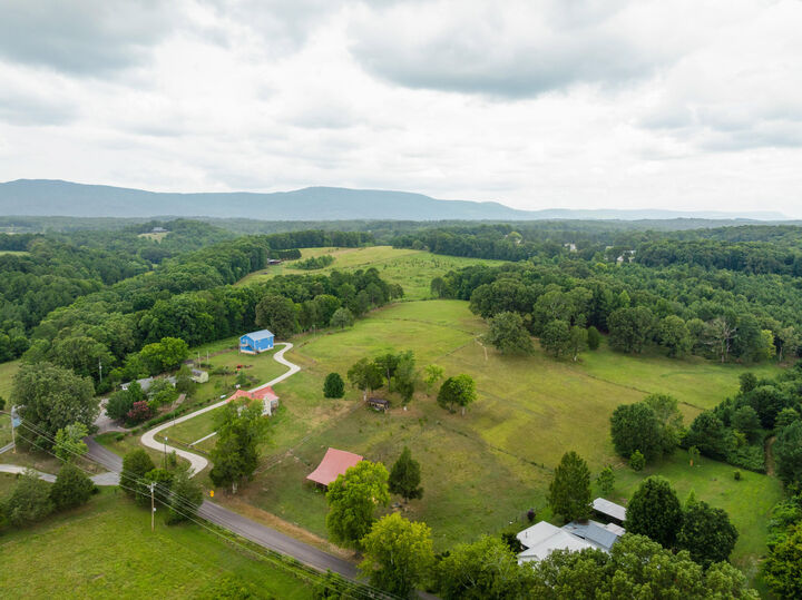 Property Photo: 930 Kensington Road GA 30707