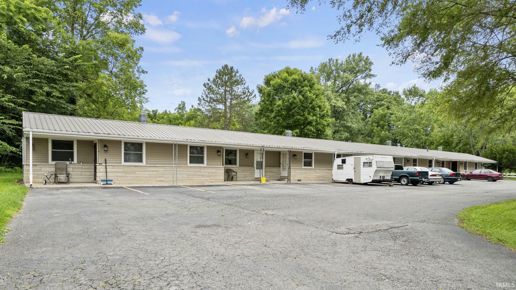 Property Photo: 7606 N Roanoke Road IN 46750-9692