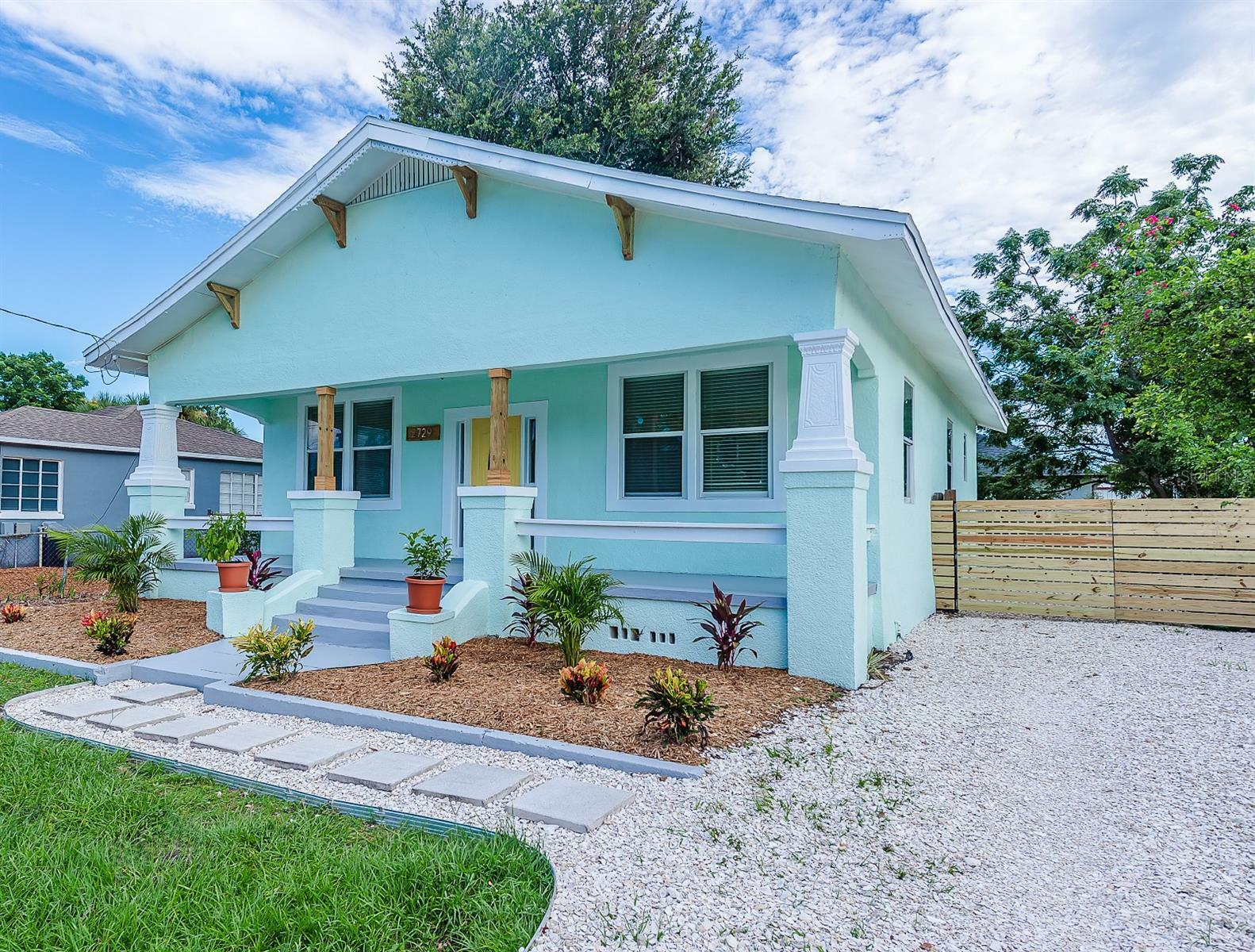 Property Photo:  2729 W Spruce Street  FL 33607 