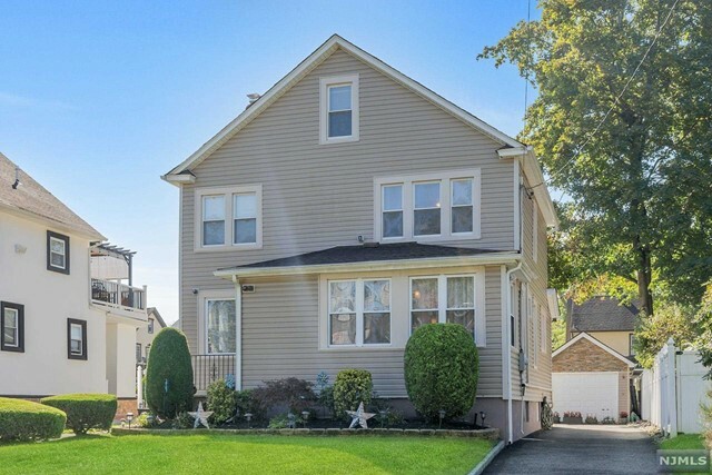 Property Photo:  188 Everett Place  NJ 07631 