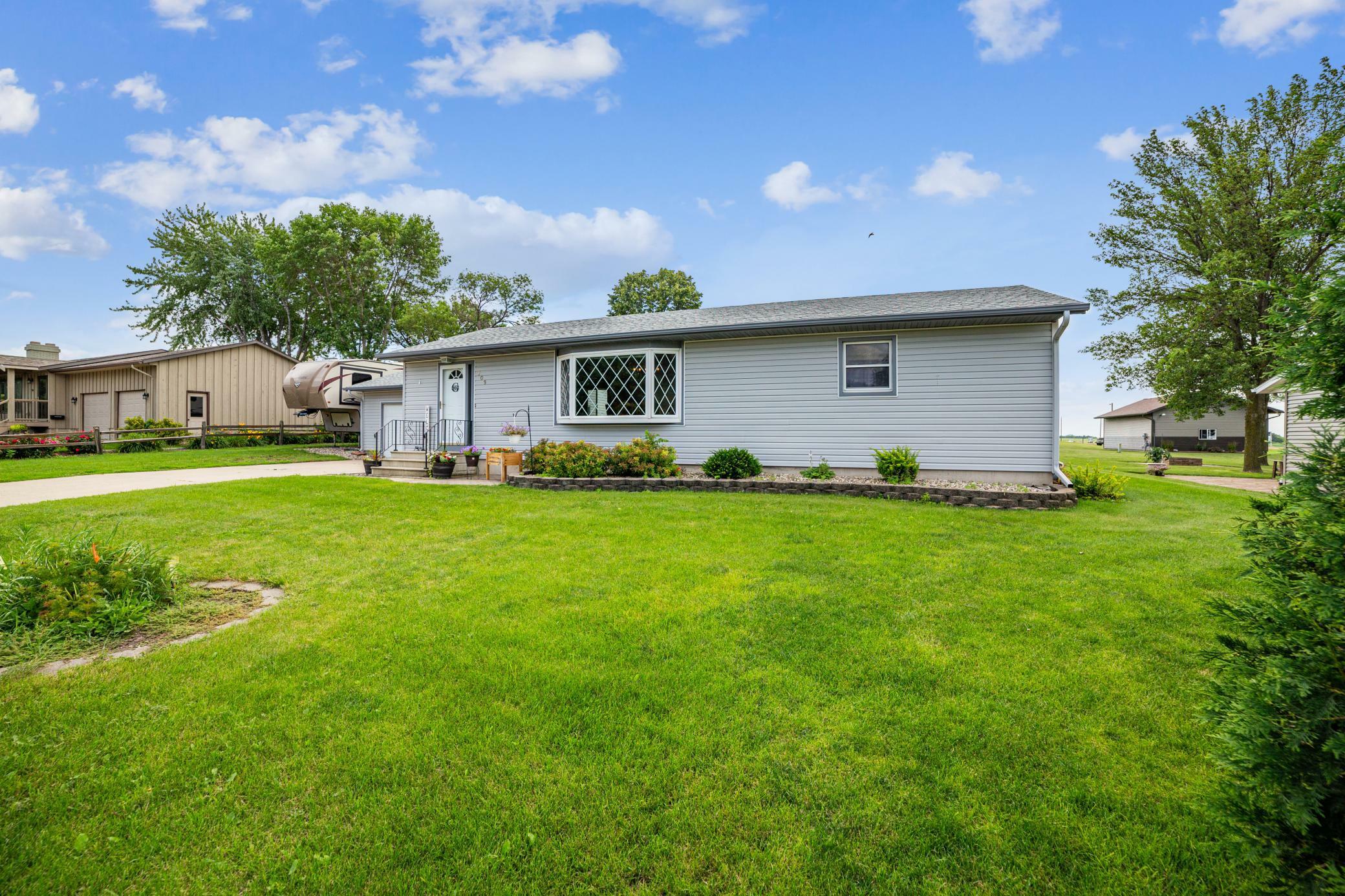 Property Photo:  709 W 5th Street  MN 55396 