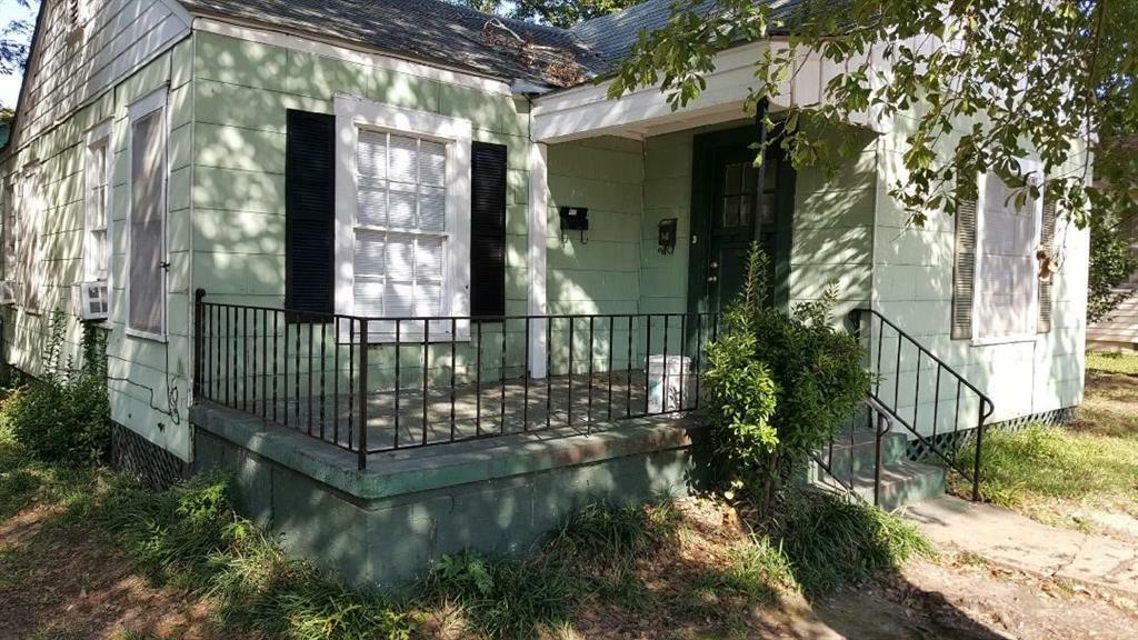 Property Photo:  1107 Bomar Street  TX 75670 