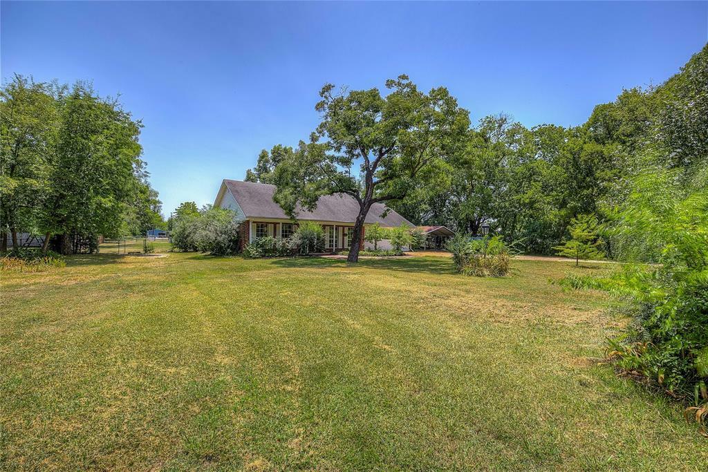 Property Photo:  901 W Kaufman Avenue  TX 75432 