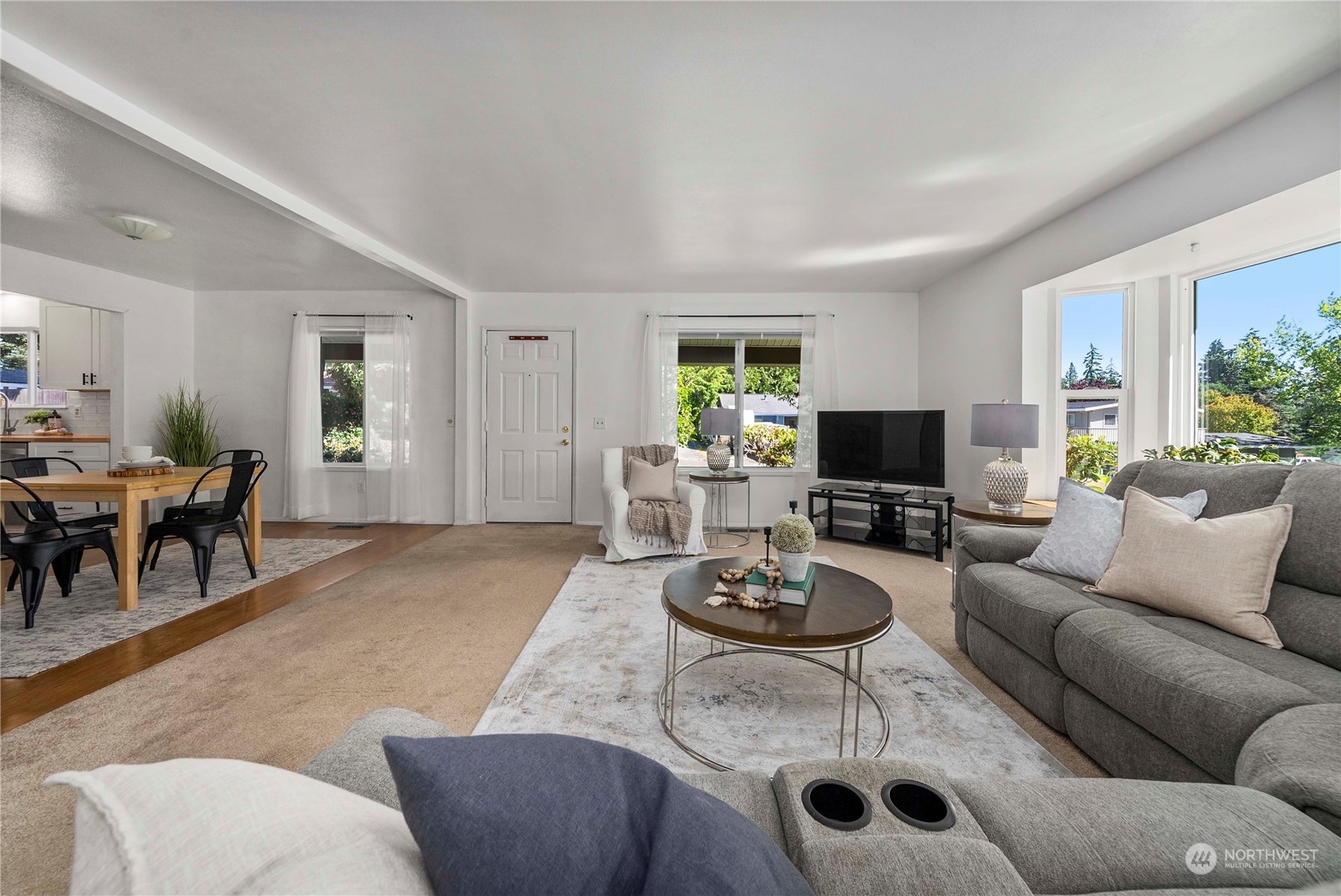 Property Photo: 2025 S 300th Street WA 98003