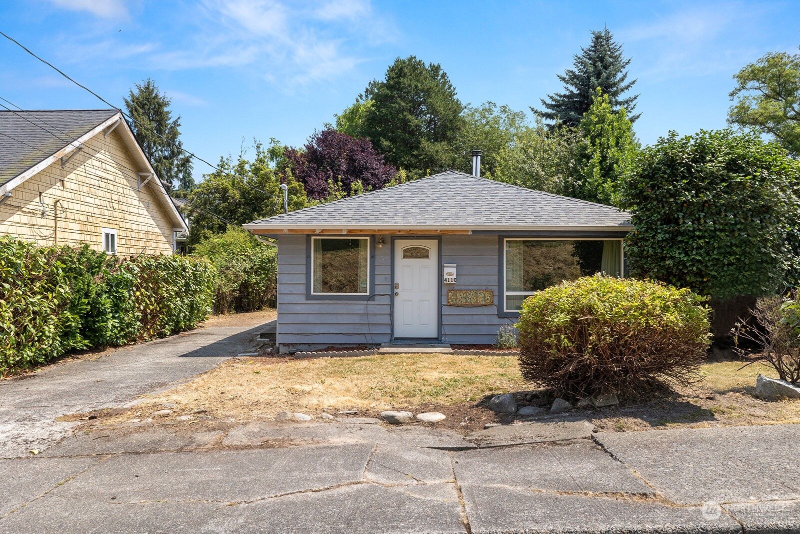 Property Photo:  4110 21st Avenue SW  WA 98106 