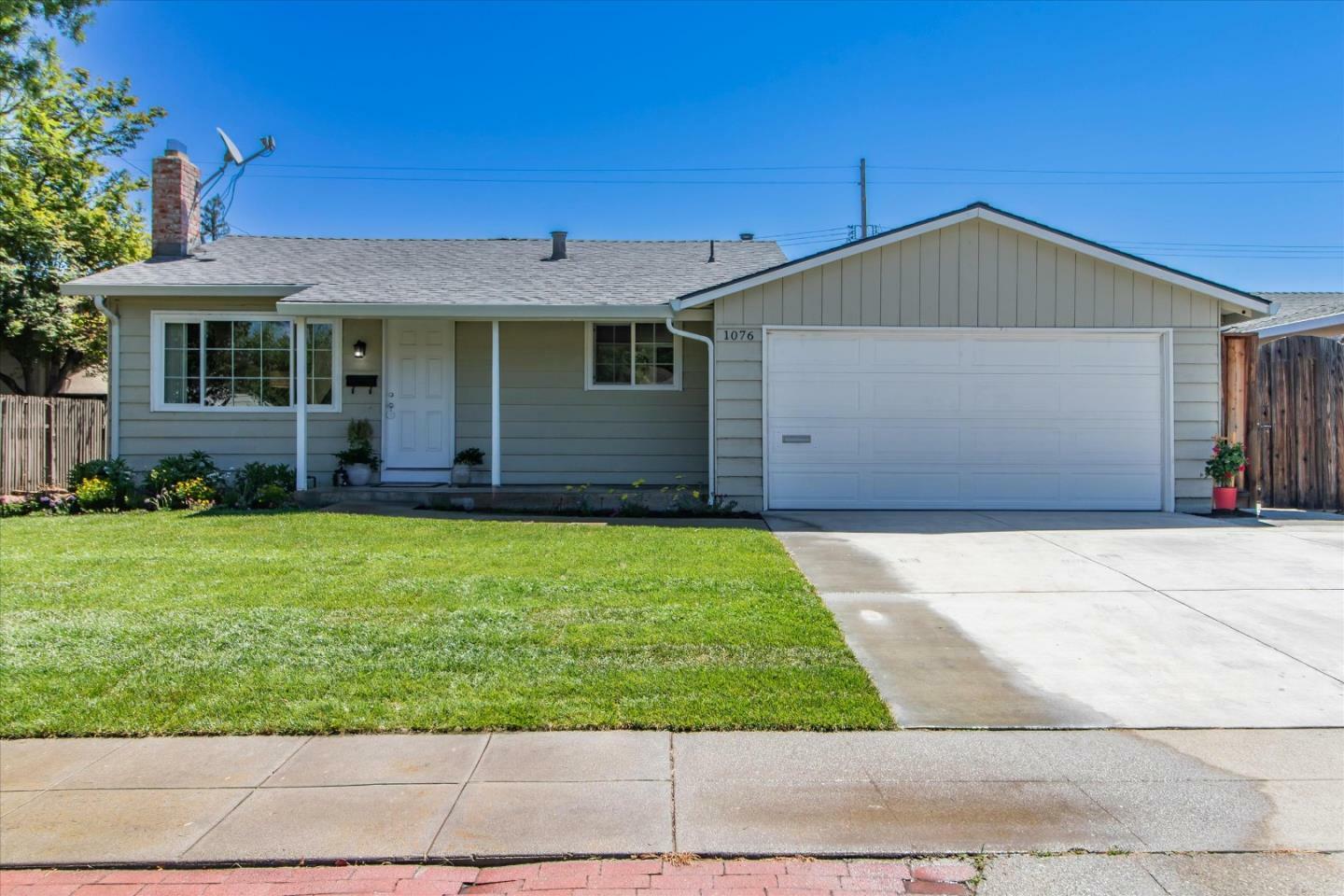 Property Photo:  1076 Avondale Street  CA 95129 