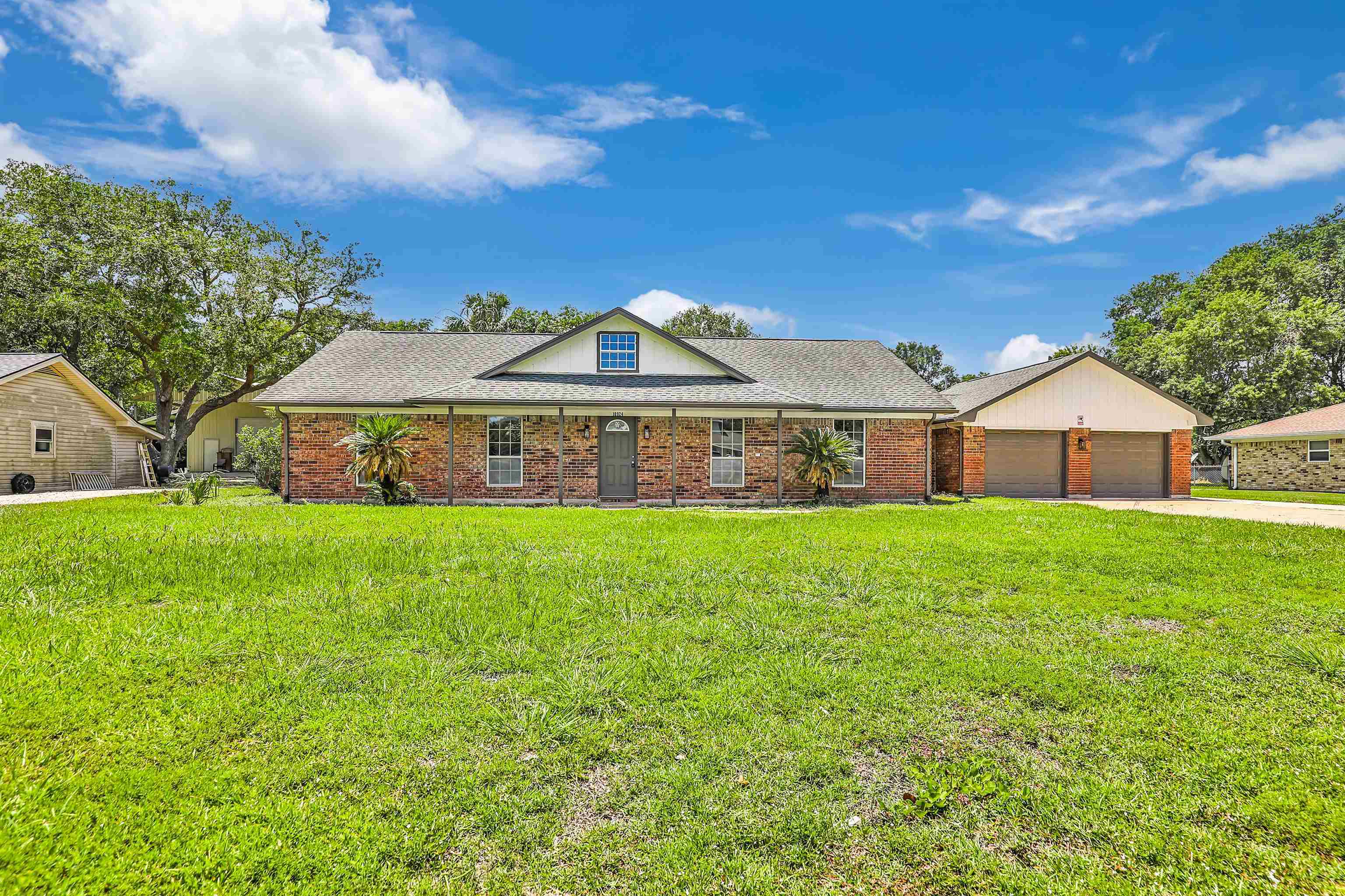 Property Photo:  10924 Koelemay  TX 77705 