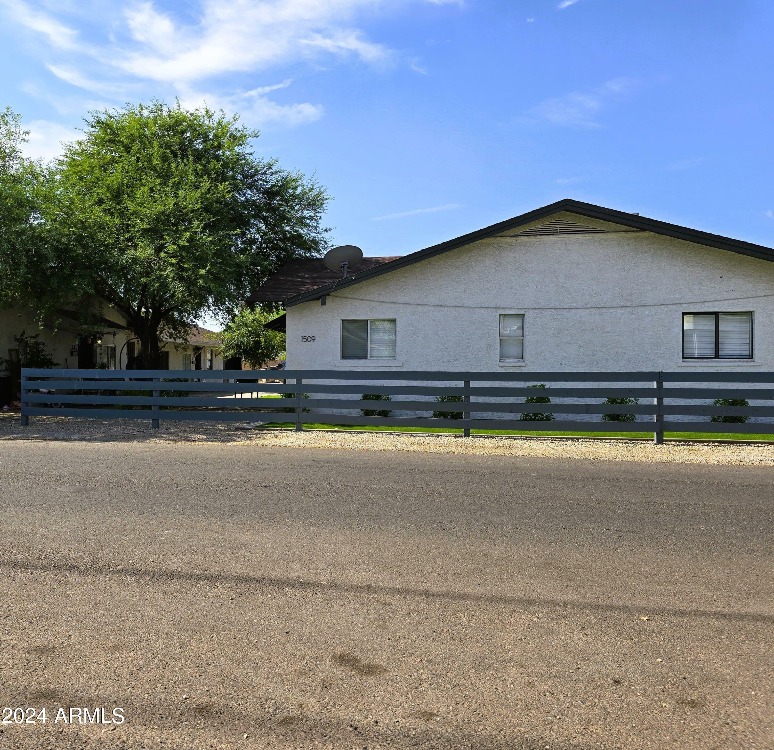 Property Photo:  1509 E Oak Street  AZ 85006 