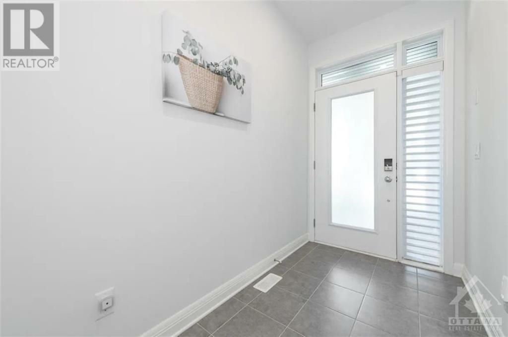 Property Photo:  22 Stanhope Court  ON K2C 3H1 