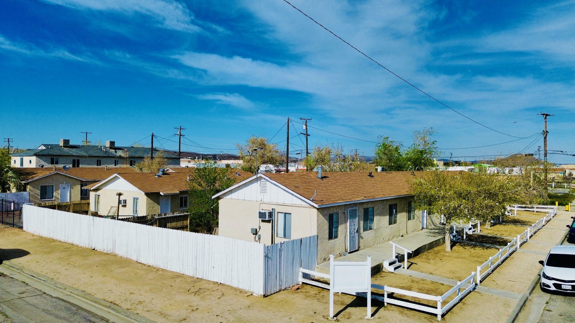 Property Photo:  1857 Elm Street 1  CA 93560 