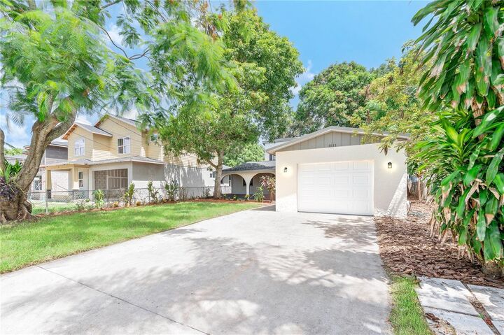 Property Photo:  1813 Simonton Avenue  FL 32806 