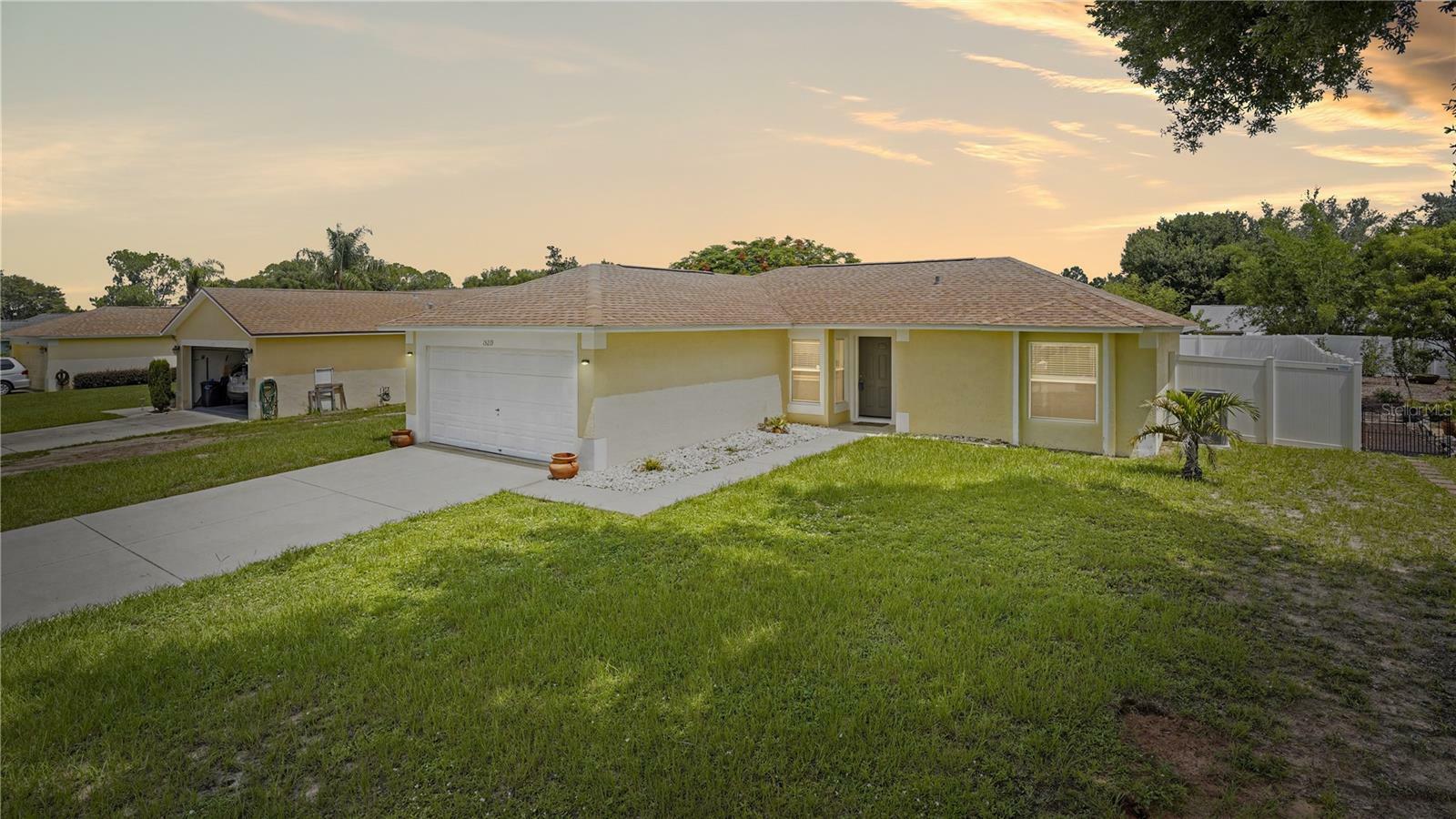 Property Photo:  15219 Lafite Lane  FL 34714 