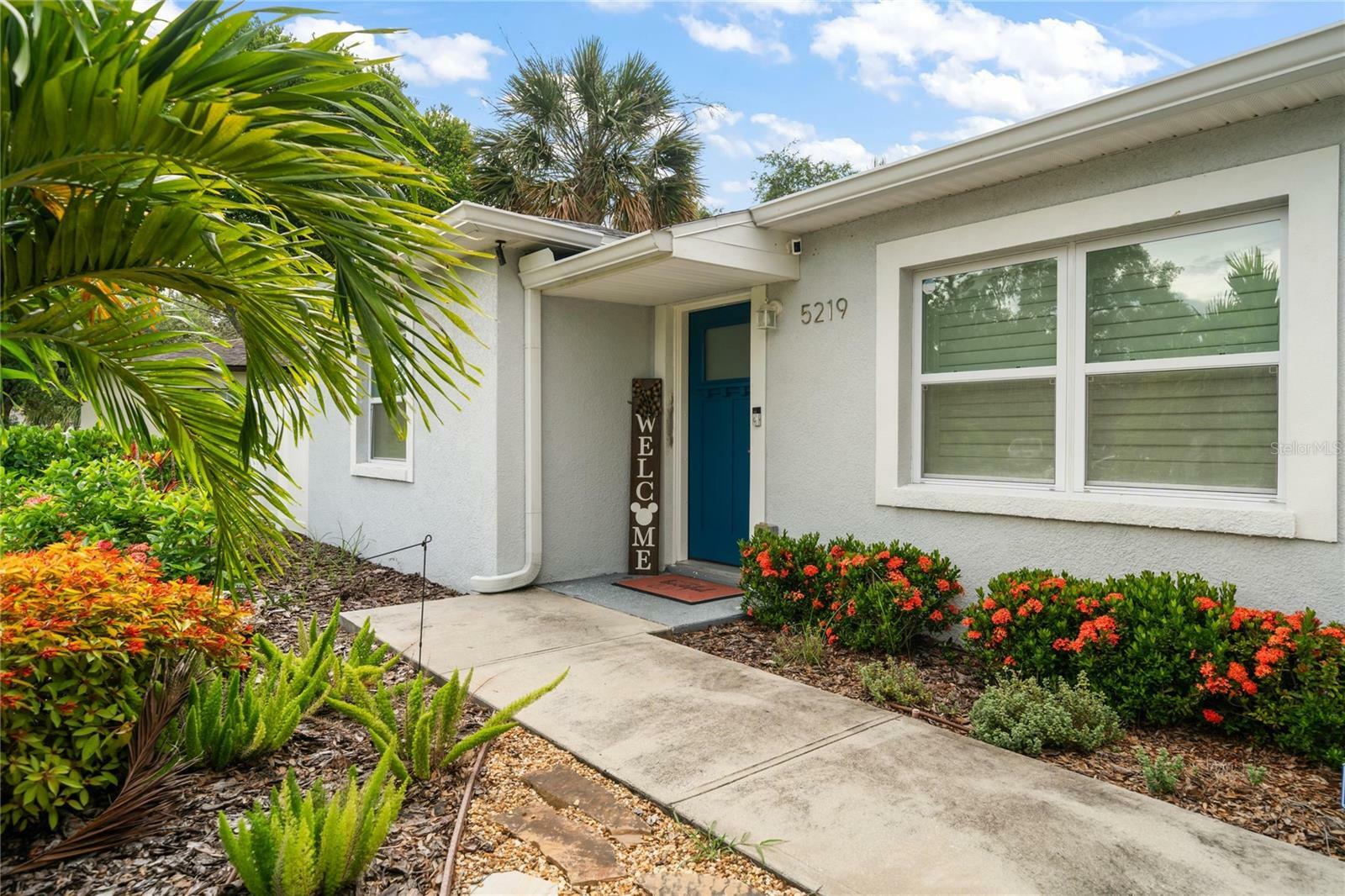 Property Photo:  5219 S Puritan Avenue  FL 33611 