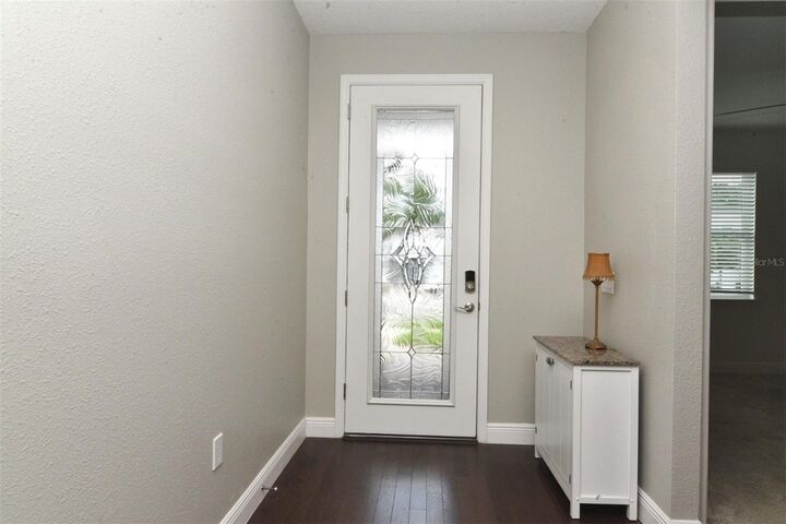 Property Photo: 2091 Laurelwood Way FL 32792