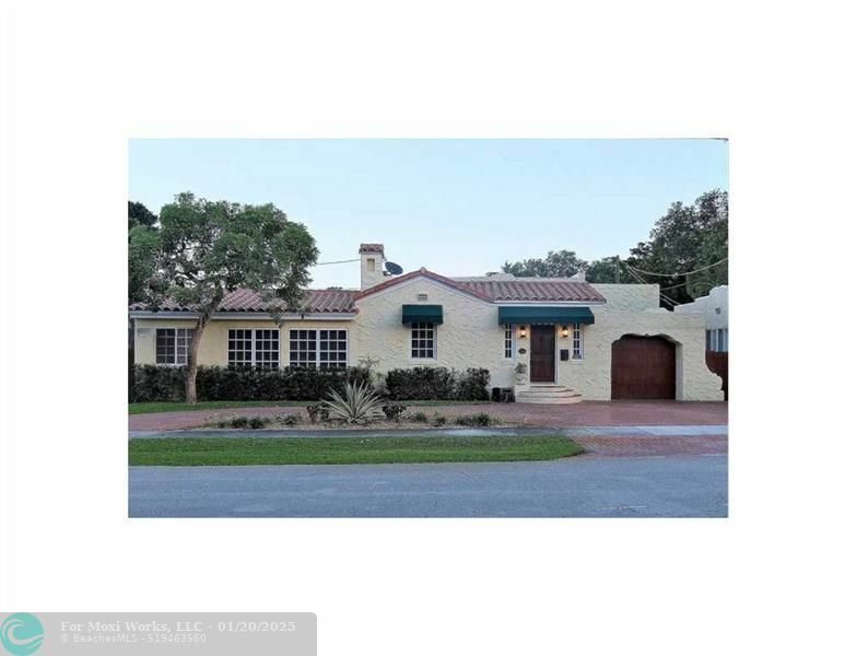 Property Photo: 804 SE 10th St FL 33316