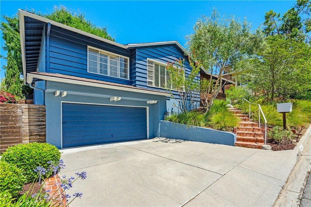 Property Photo:  1321 Brixton Road  CA 91105 