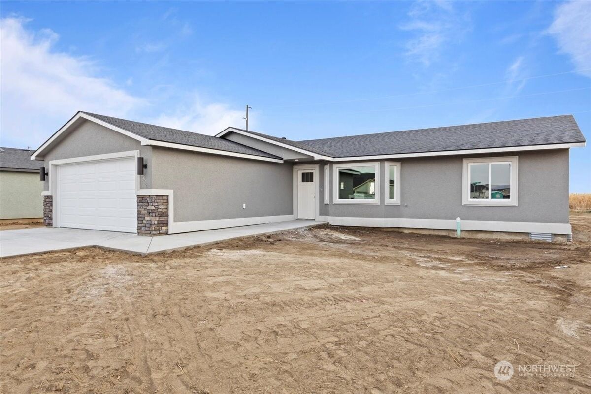 Property Photo: 1409 7th Avenue NE WA 98848