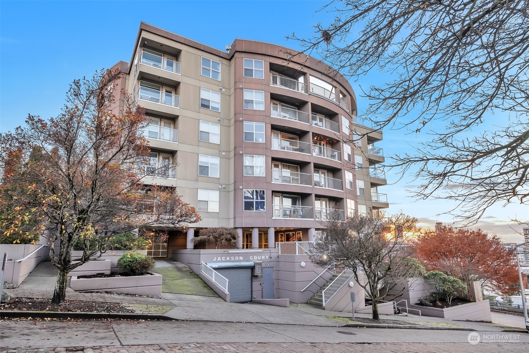 Property Photo: 530 Melrose Avenue E 601 WA 98102