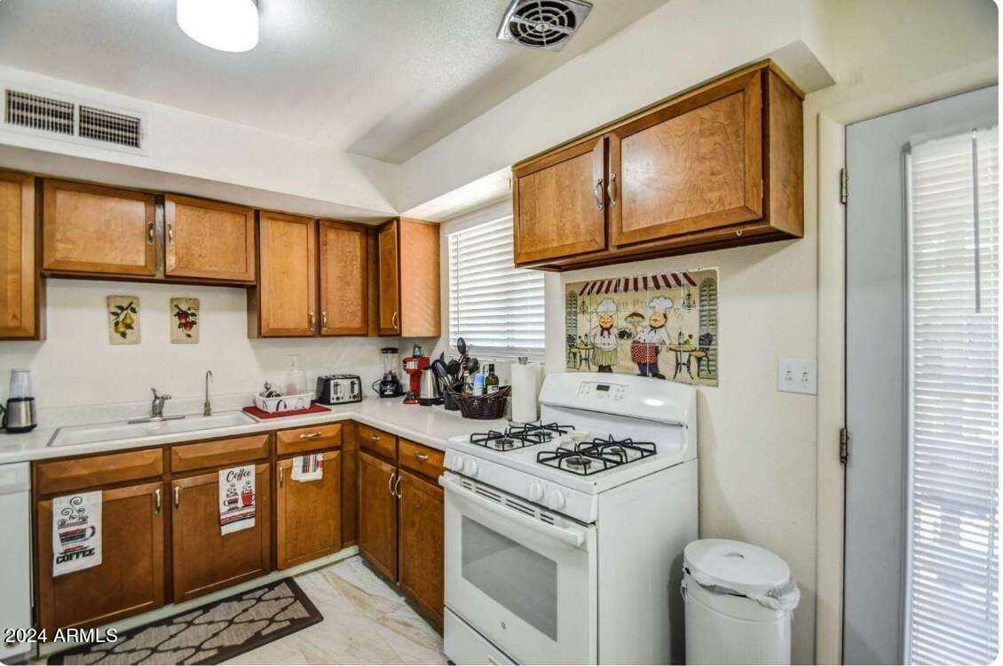 Property Photo:  1135 W 9th Place  AZ 85201 