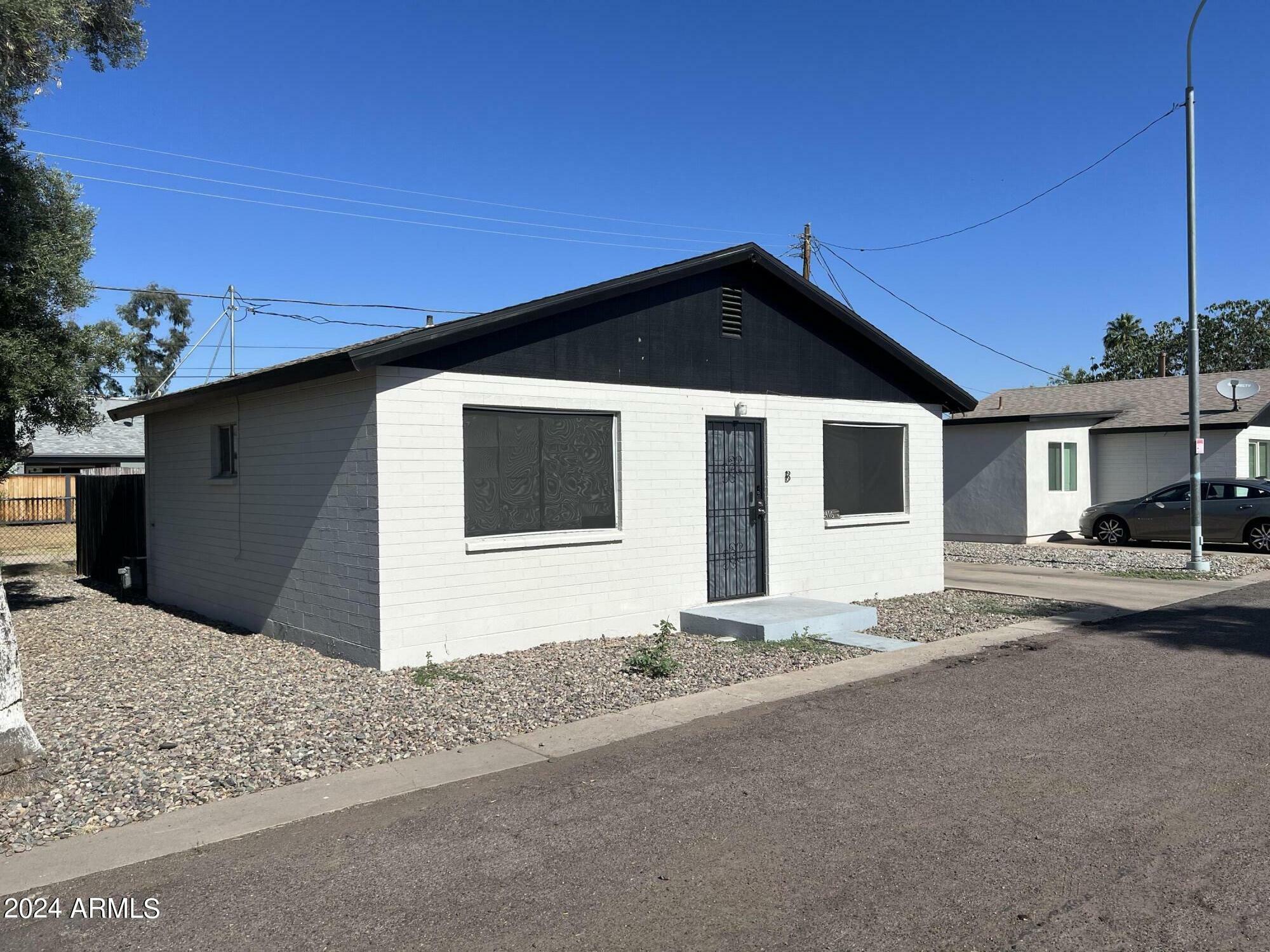 Property Photo:  2416 W Coolidge Street  AZ 85015 