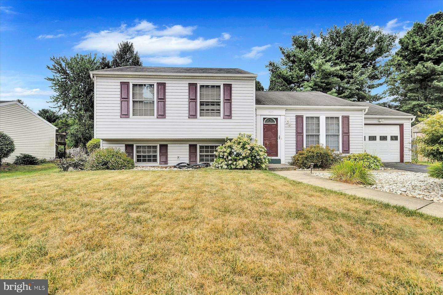 Property Photo:  1625 Pebble Brook Lane  PA 17110 