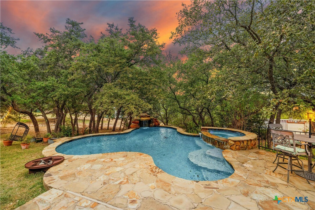 Property Photo:  153 N Showhorse Drive  TX 78642 