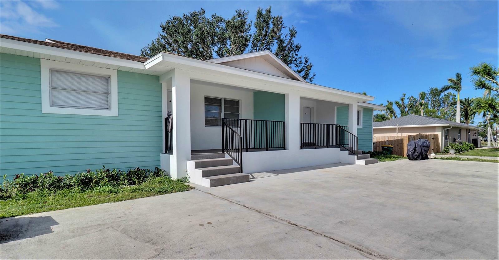 Property Photo:  2921 Vasco Street A And B  FL 33950 