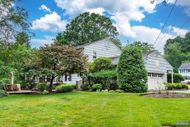 Property Photo:  480 Concord Place  NJ 07481 