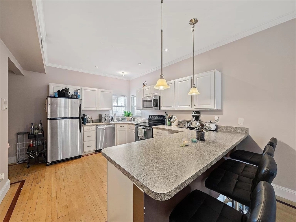 Property Photo:  662 East 7th Street 2  MA 02127 