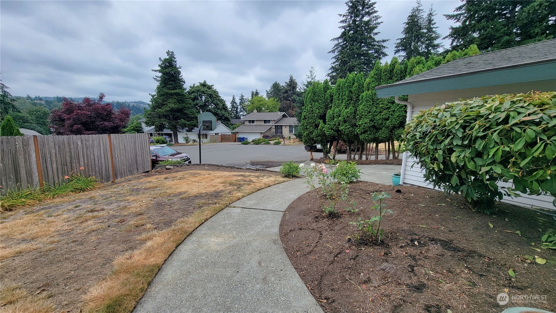 Property Photo:  13012 SE 69th Street  WA 98006 