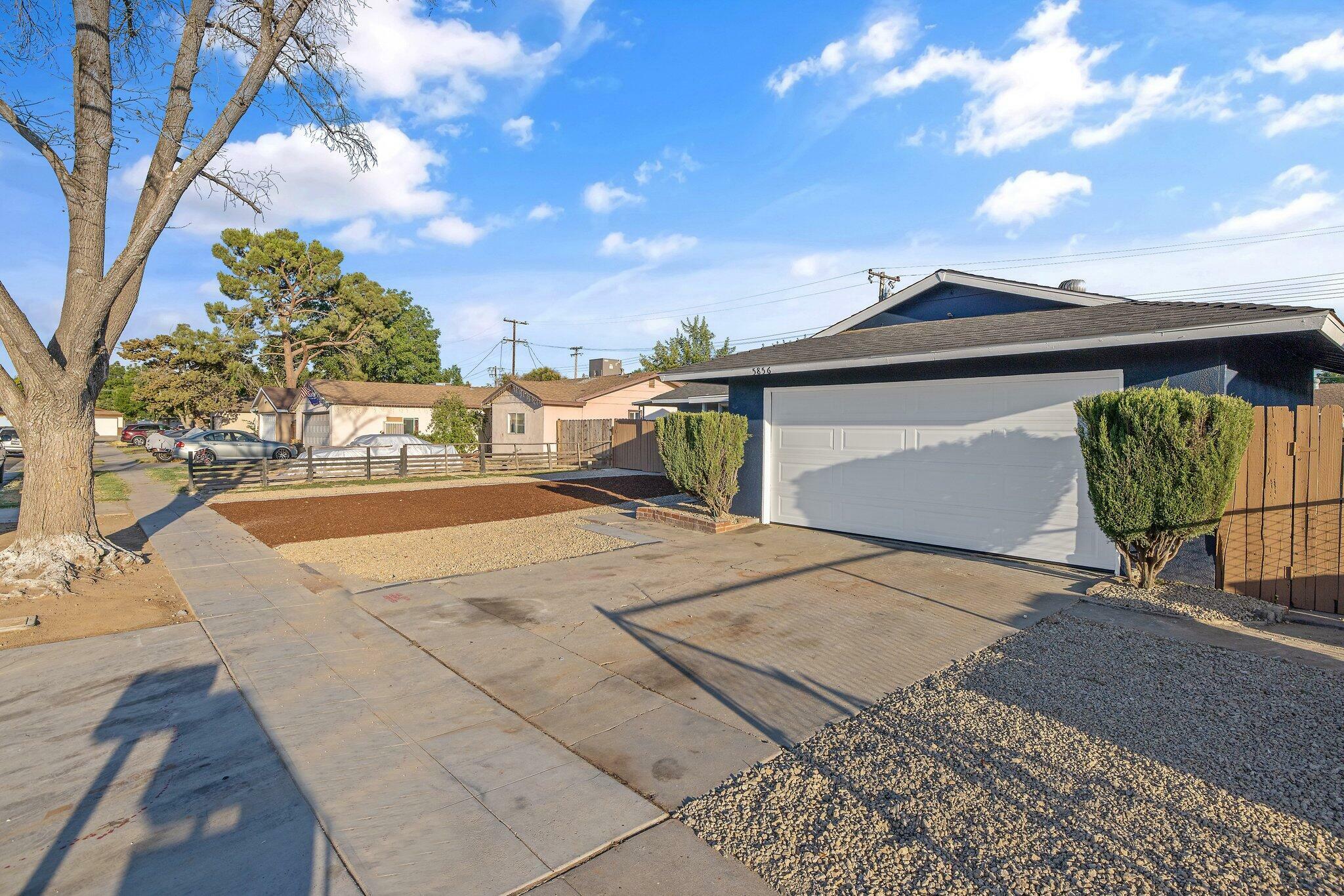 Property Photo:  5856 E Andrews Avenue  CA 93727 