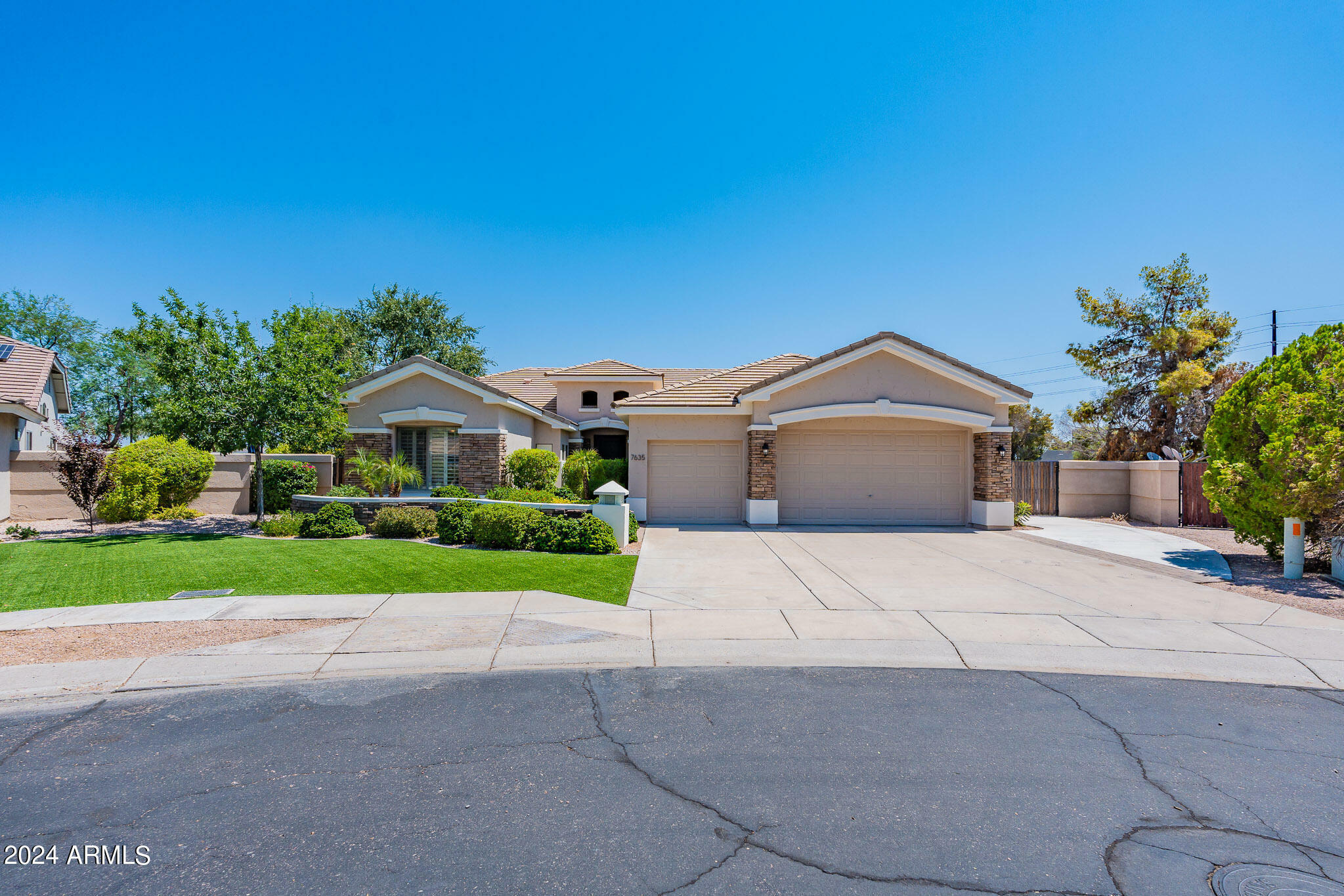 Property Photo:  7635 S Ash Avenue  AZ 85284 