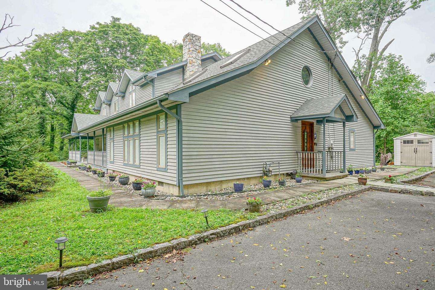 Property Photo:  572 Eayrestown Road  NJ 08048 