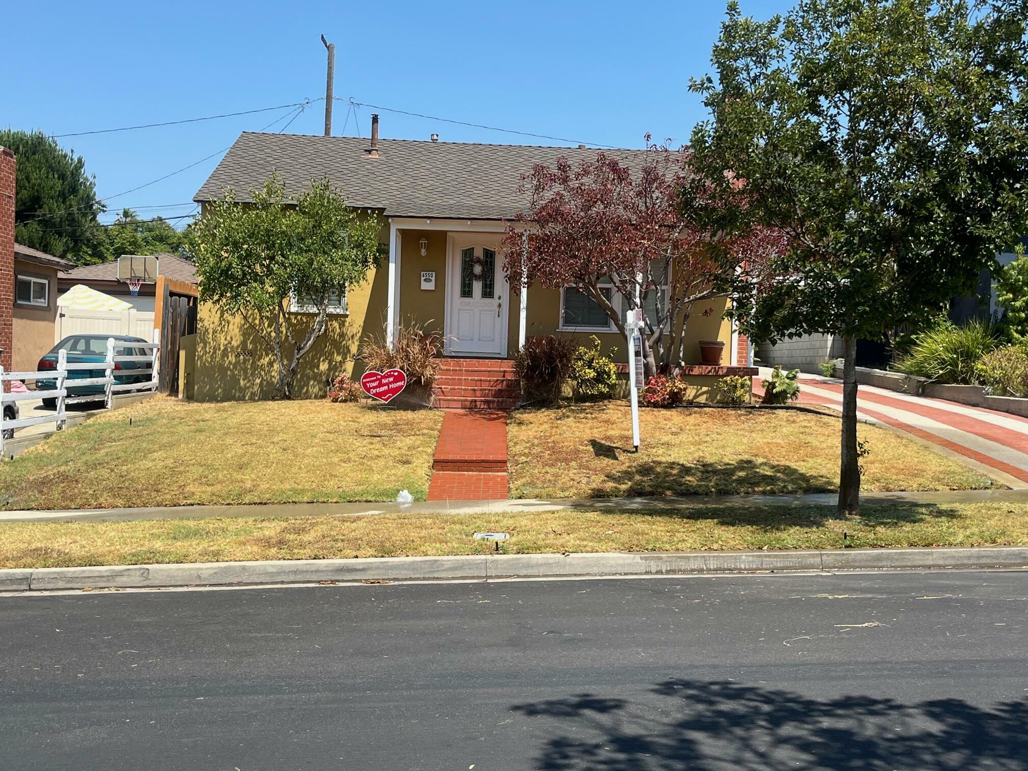 Property Photo:  4550 Whaley Avenue  CA 90807 