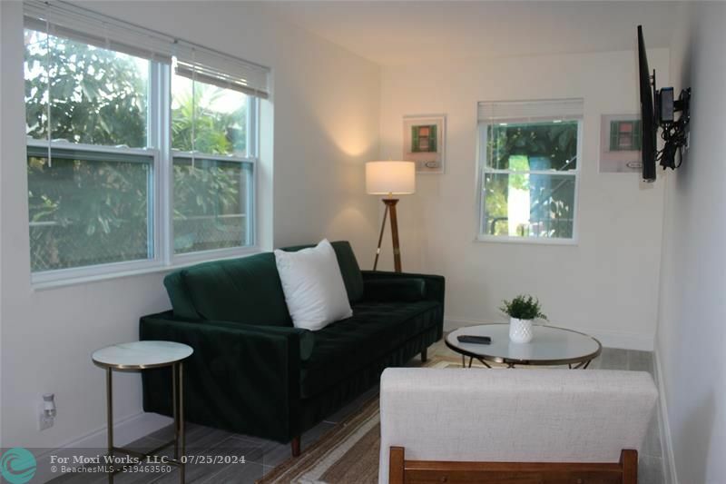 Property Photo:  4312 Seagrape Dr 4  FL 33308 