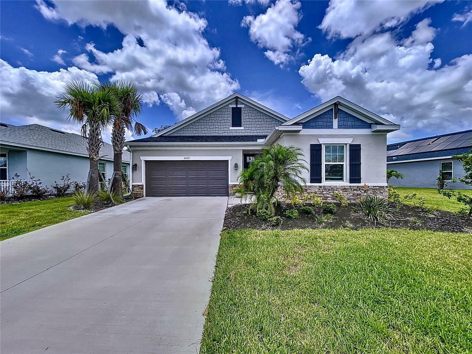 Property Photo:  10729 Fieldstone Drive  FL 34221 