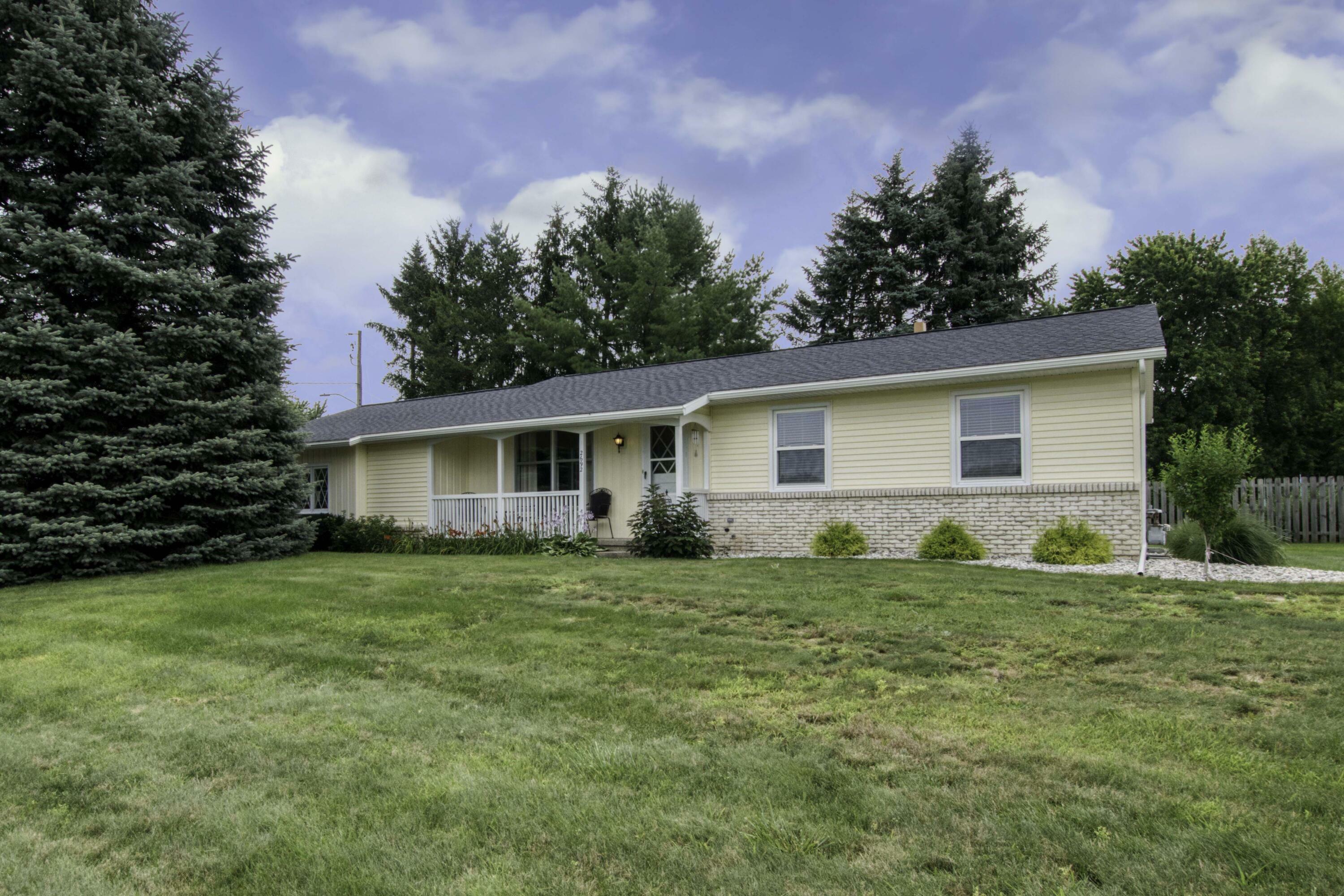 Property Photo:  2692 Deli Court NE  MI 49525 