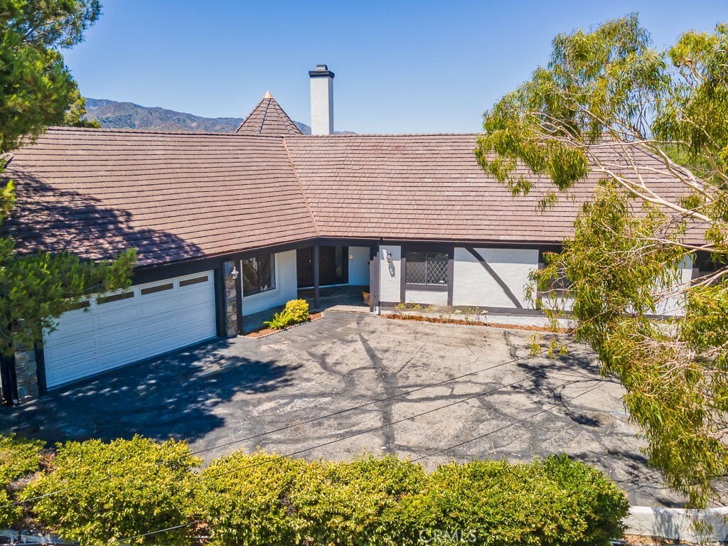 Property Photo: 23161 8th Street CA 91321
