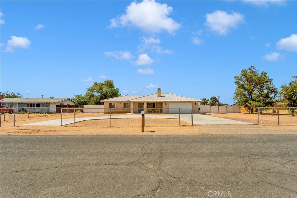 Property Photo:  14606 Iroquois Road  CA 92307 