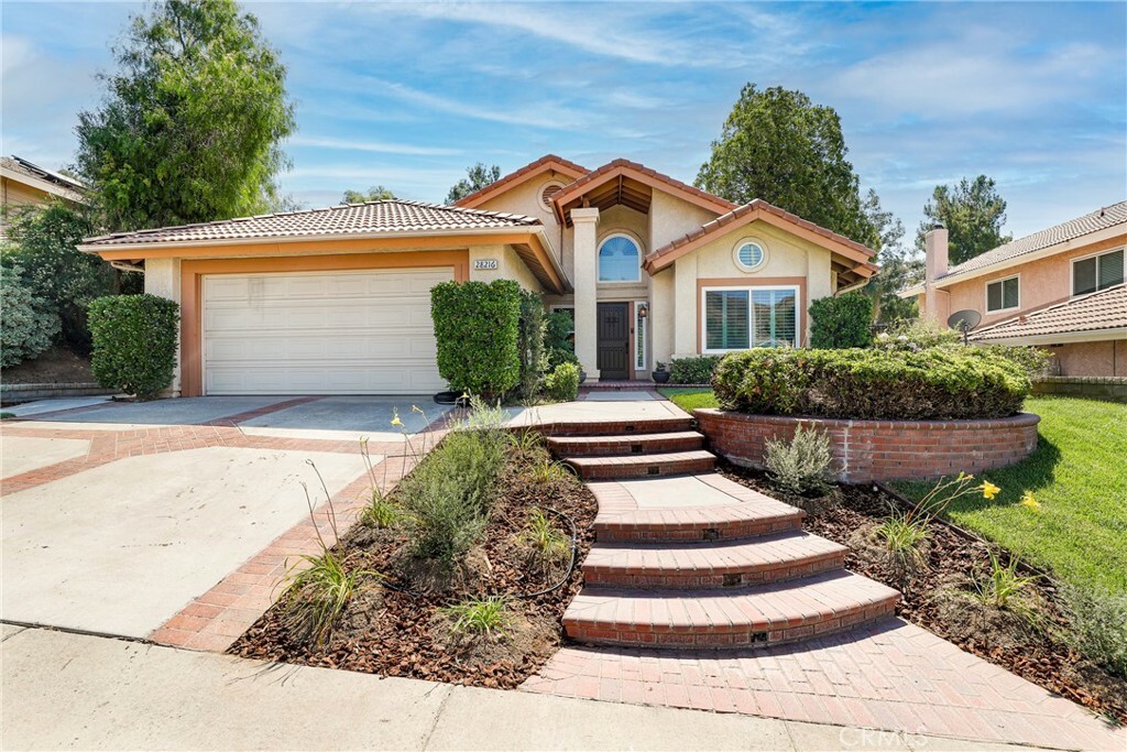 Property Photo:  28216 Kenton Lane  CA 91350 