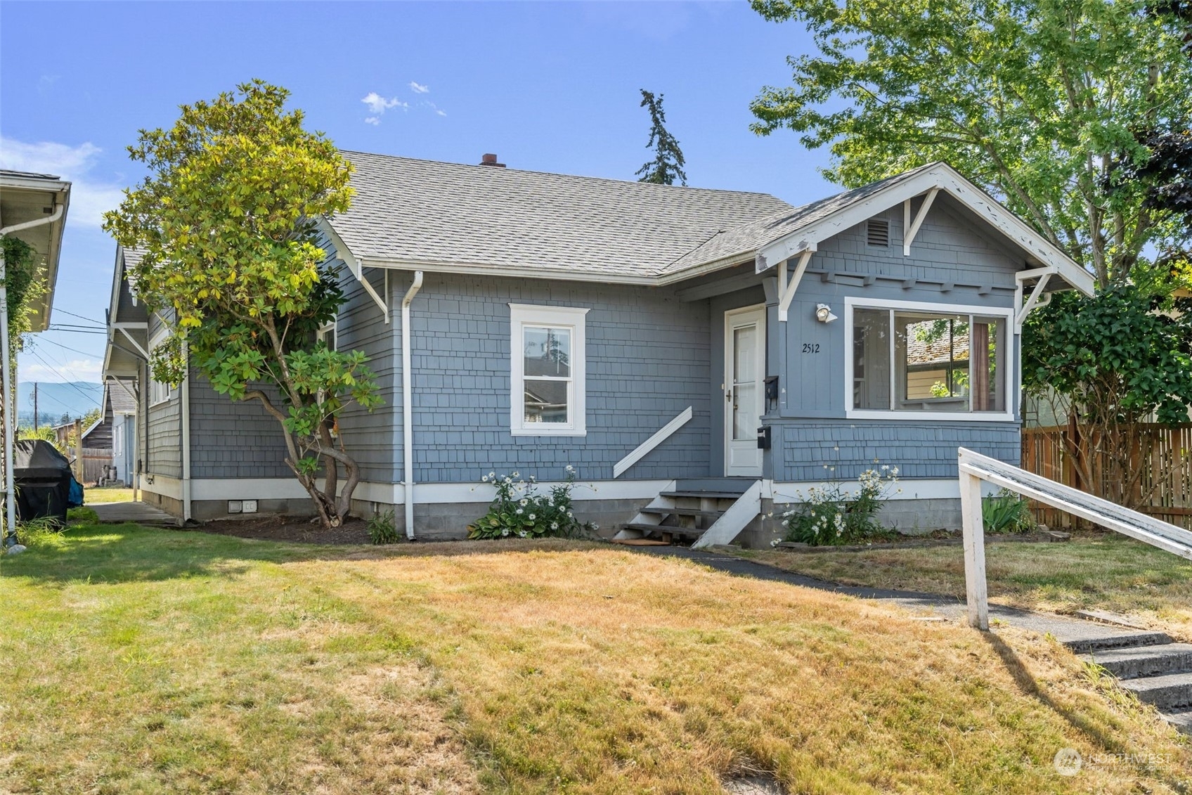 Property Photo:  2512 Franklin Street  WA 98225 