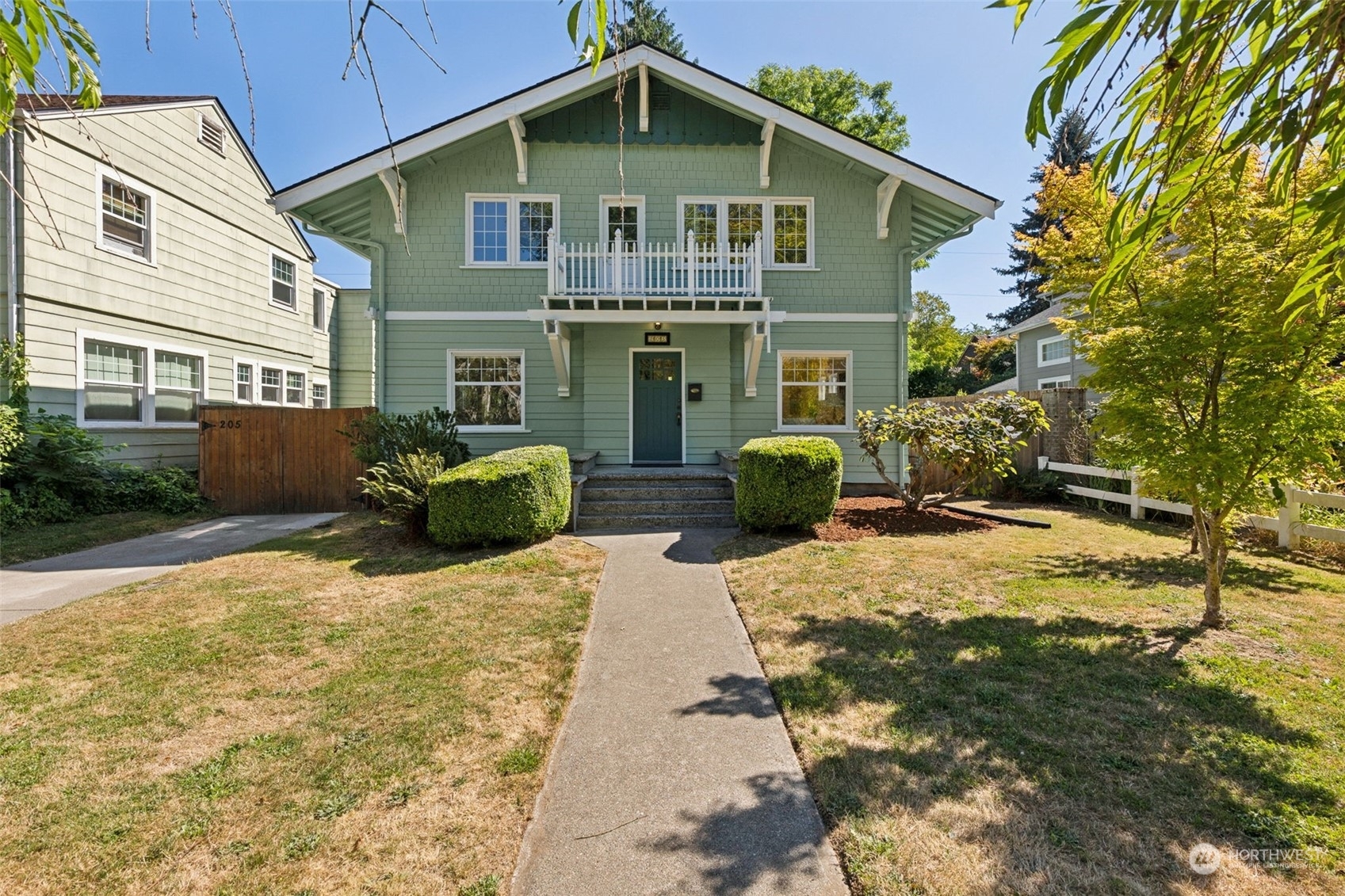 Property Photo:  205 Maple Park Avenue SE  WA 98501 