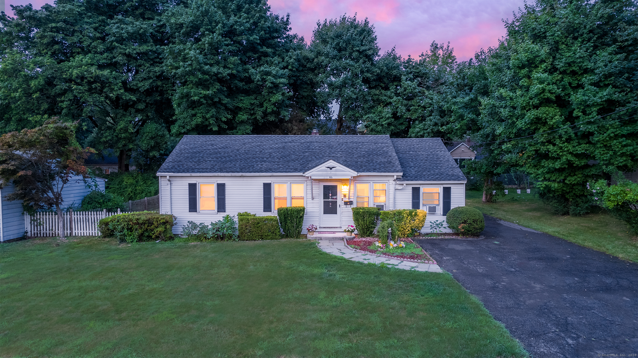 Property Photo:  43 Sutton Drive West  CT 06906 